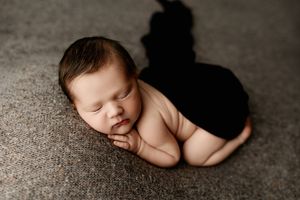 Where to book a newborn photographer in the Ohio Kentucky West Virginia tri state area