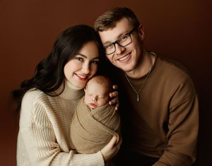 Fine art newborn photographer serving Scioto County Ohio and surrounding tri state regions