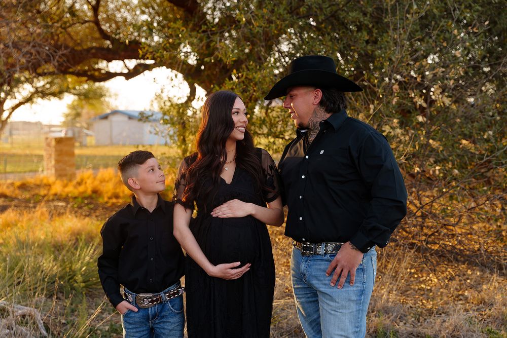 midland tx family photographer sunset family photo session photographers midland tx maternity family photo session tx