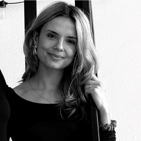 Fiona Jacquard, professeur de Vinyasa et Yin chez Yoga Korner.