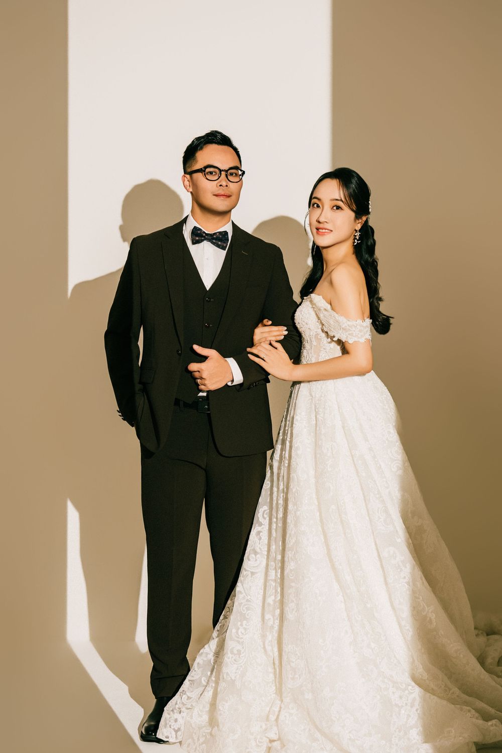夏天婚紗WhiteLily婚紗、墾丁時尚高級婚紗、草原海邊婚紗、高雄美式棚拍婚紗、屏東自助婚紗攝影工作室推薦、韓式婚紗，小紅書婚紗、明星氛圍婚紗、海外婚紗招募中、海外婚禮推薦、戶外證婚場地、高雄台南自主婚紗、紐西蘭皇后鎮駐點婚紗婚禮攝影家庭