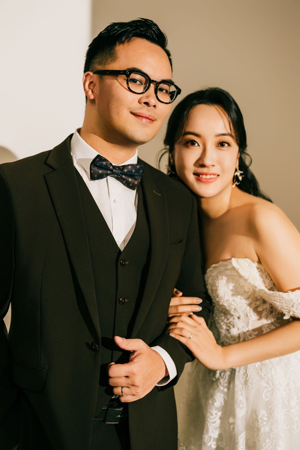 夏天婚紗WhiteLily婚紗、墾丁時尚高級婚紗、草原海邊婚紗、高雄美式棚拍婚紗、屏東自助婚紗攝影工作室推薦、韓式婚紗，小紅書婚紗、明星氛圍婚紗、海外婚紗招募中、海外婚禮推薦、戶外證婚場地、高雄台南自主婚紗、紐西蘭皇后鎮駐點婚紗婚禮攝影家庭