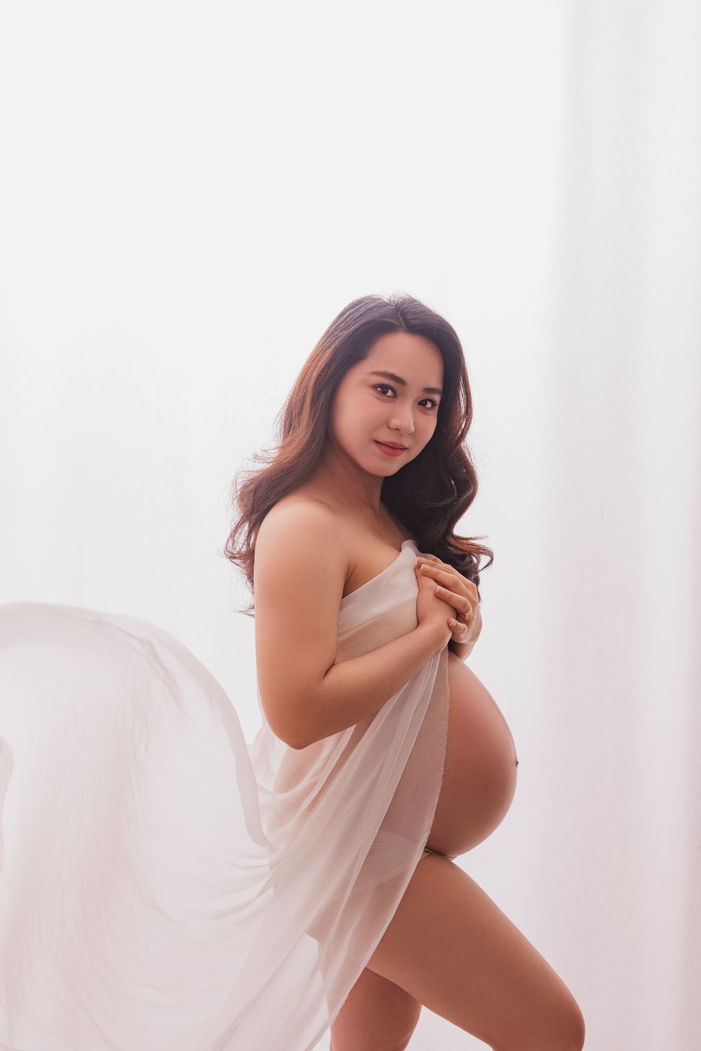 Maternity photographer in Wellington and Porirua