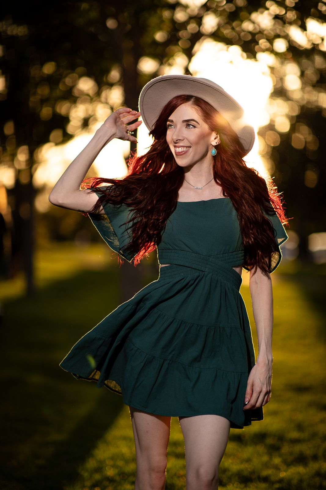 Beautiful outdoor portrait photography: female portrait outdoors during golden hour