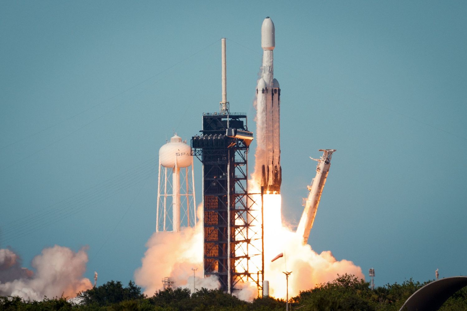 SpaceX Falcon Heavy rocket