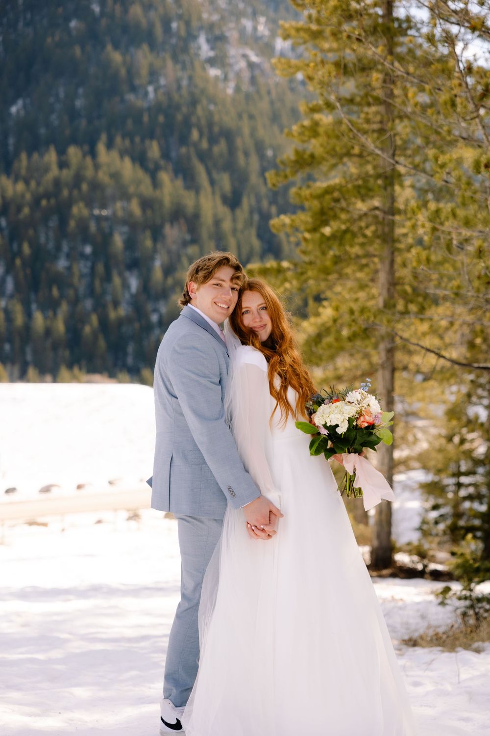 Coco and Logan Bridals in Utah winter