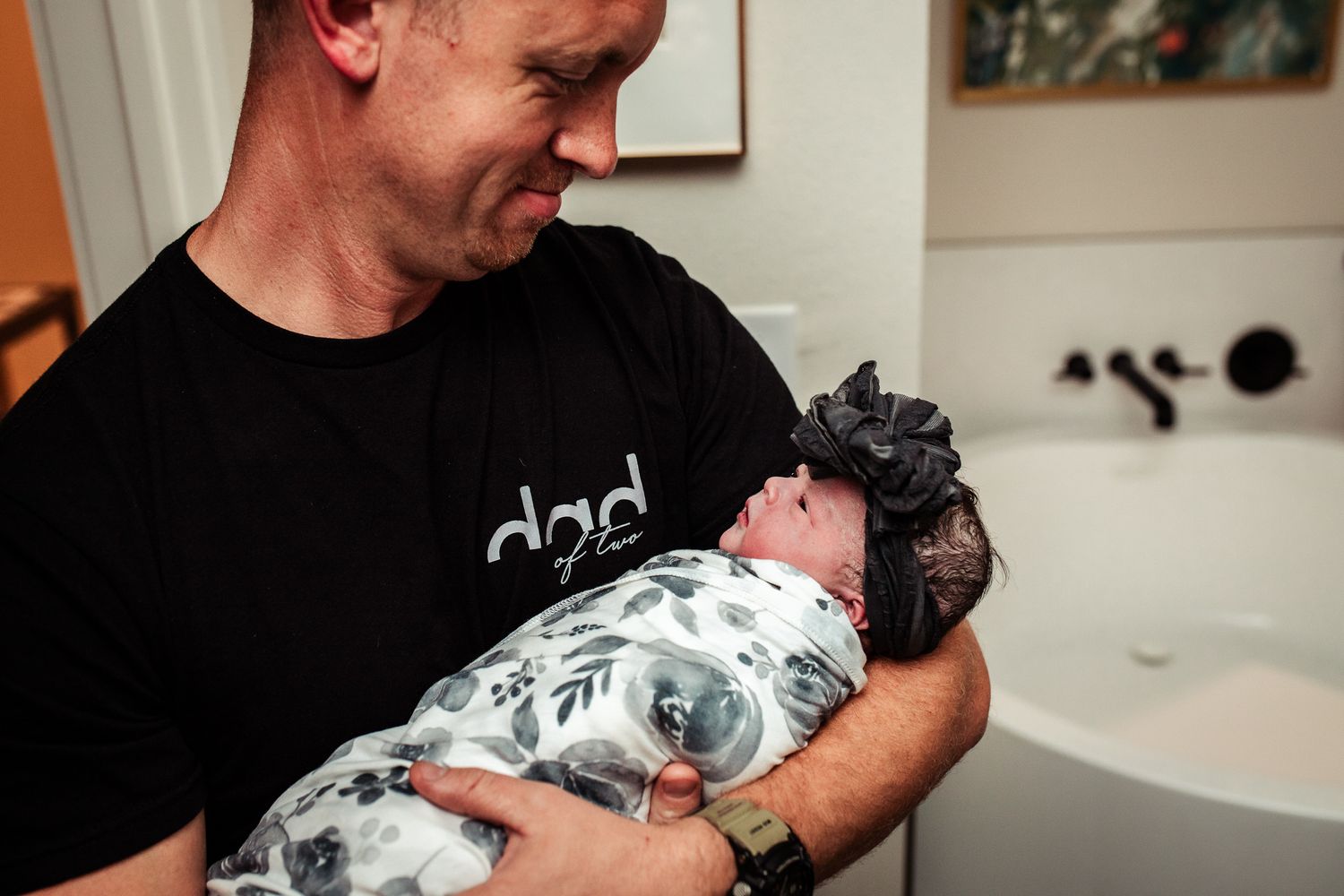 PHOTOS-OF-THE-PARALLELS-BETWEEN-THE-BIRTH-STORIES-OF-TWO-BABIES-FLOURISH-BIRTH-CENTER-TX