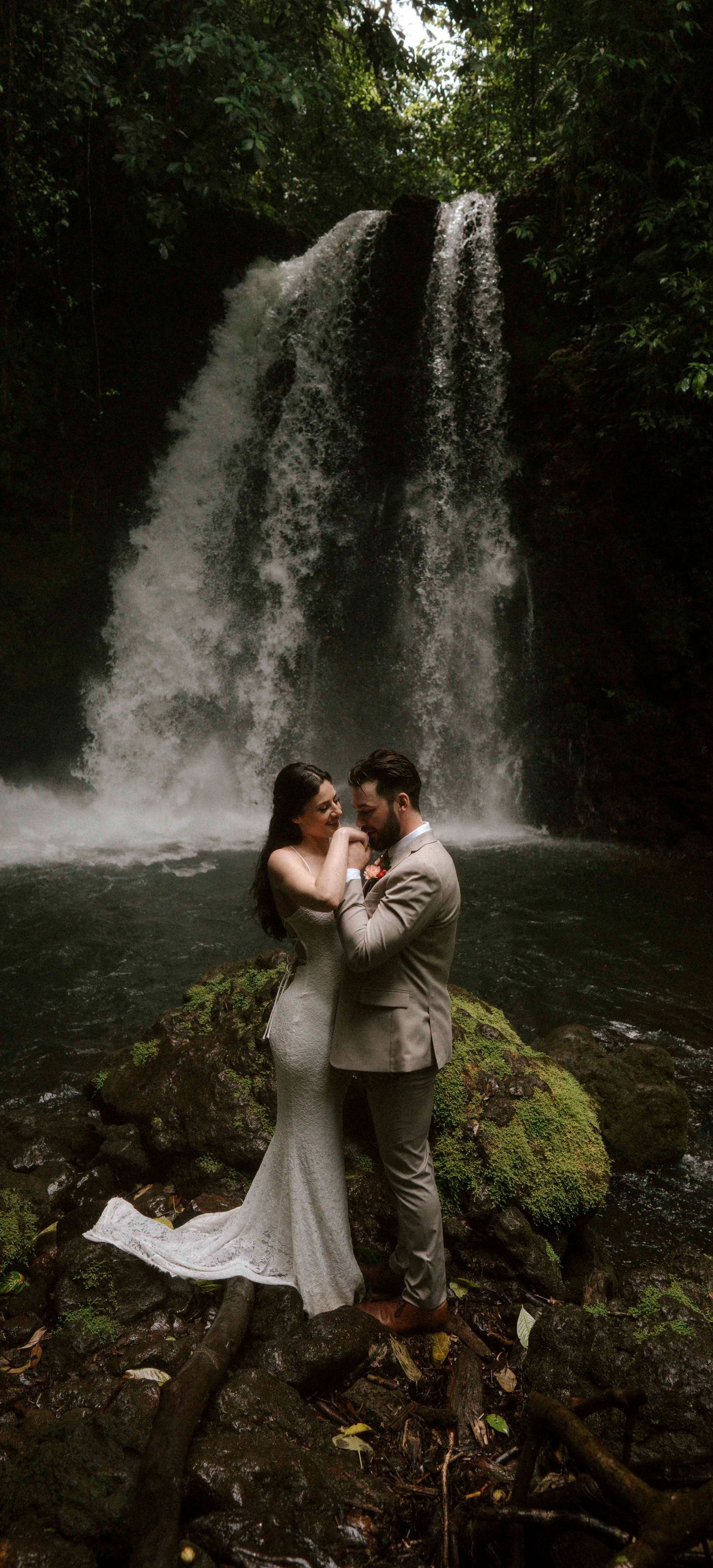 Costa rica elopement in La fortuna waterfall