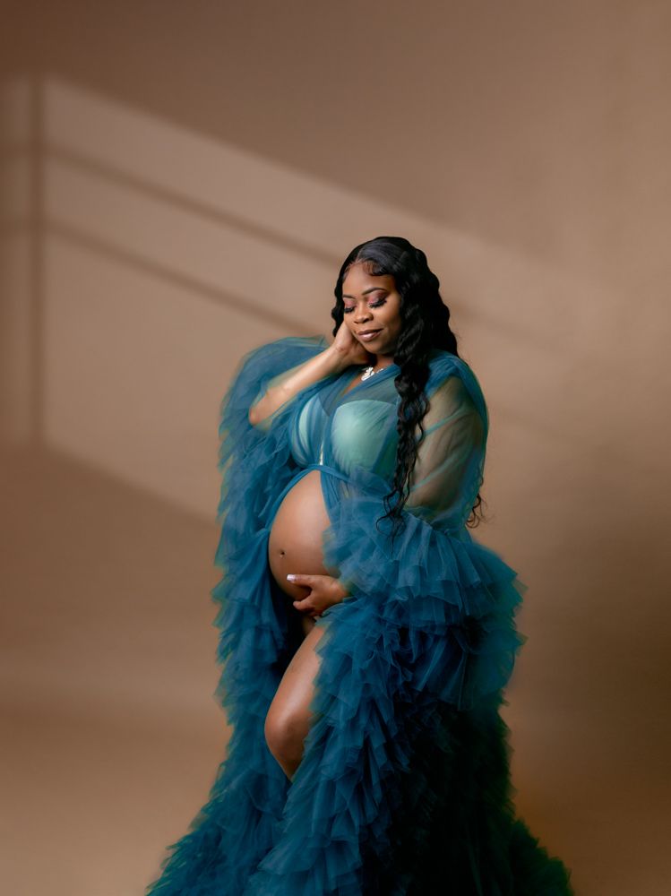 Orlando Maternity Photography, tulle robe maternity outfit idea, Sanford Maternity Photography