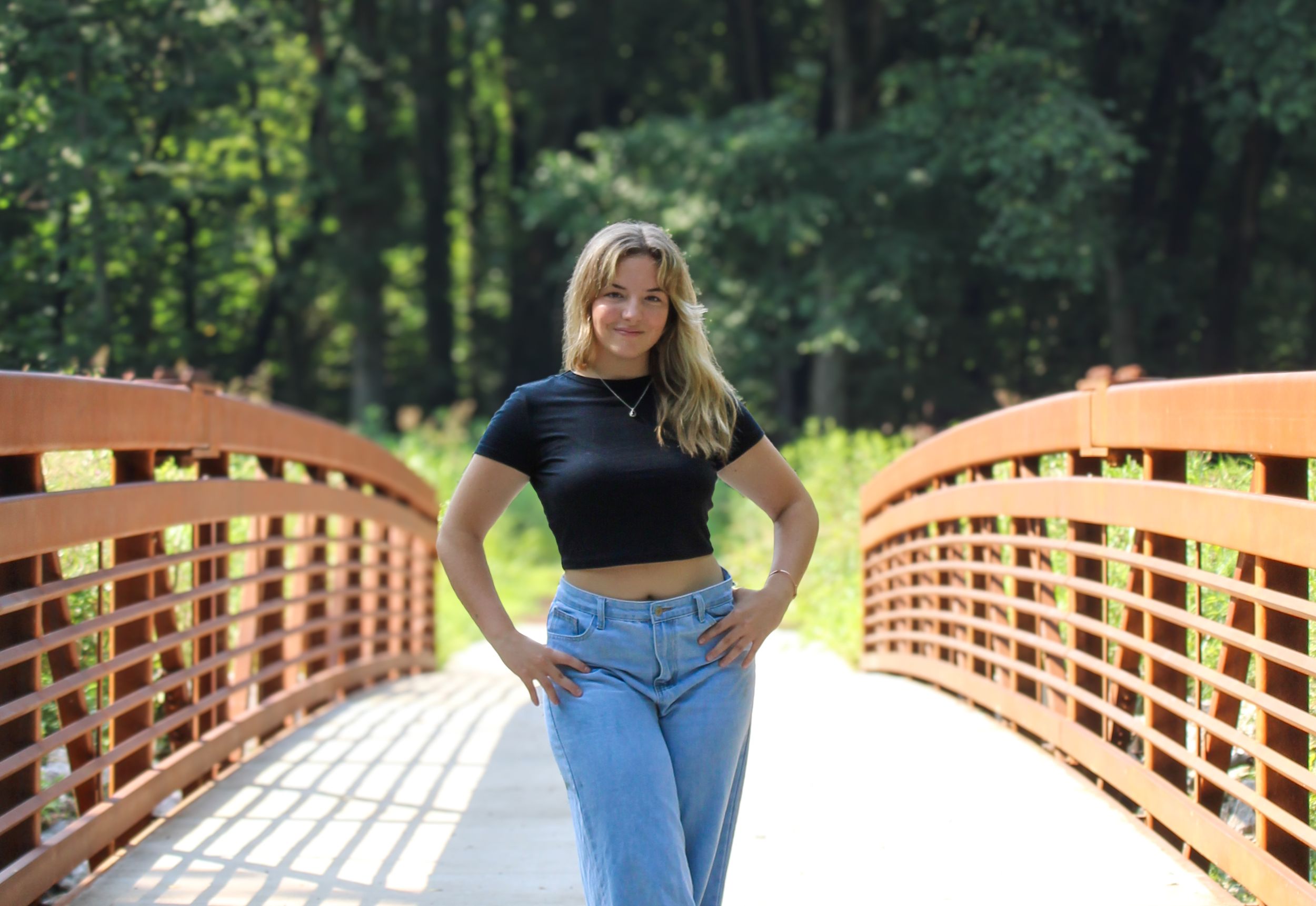 Senior picture photographed by Rhonda Kay Photography.