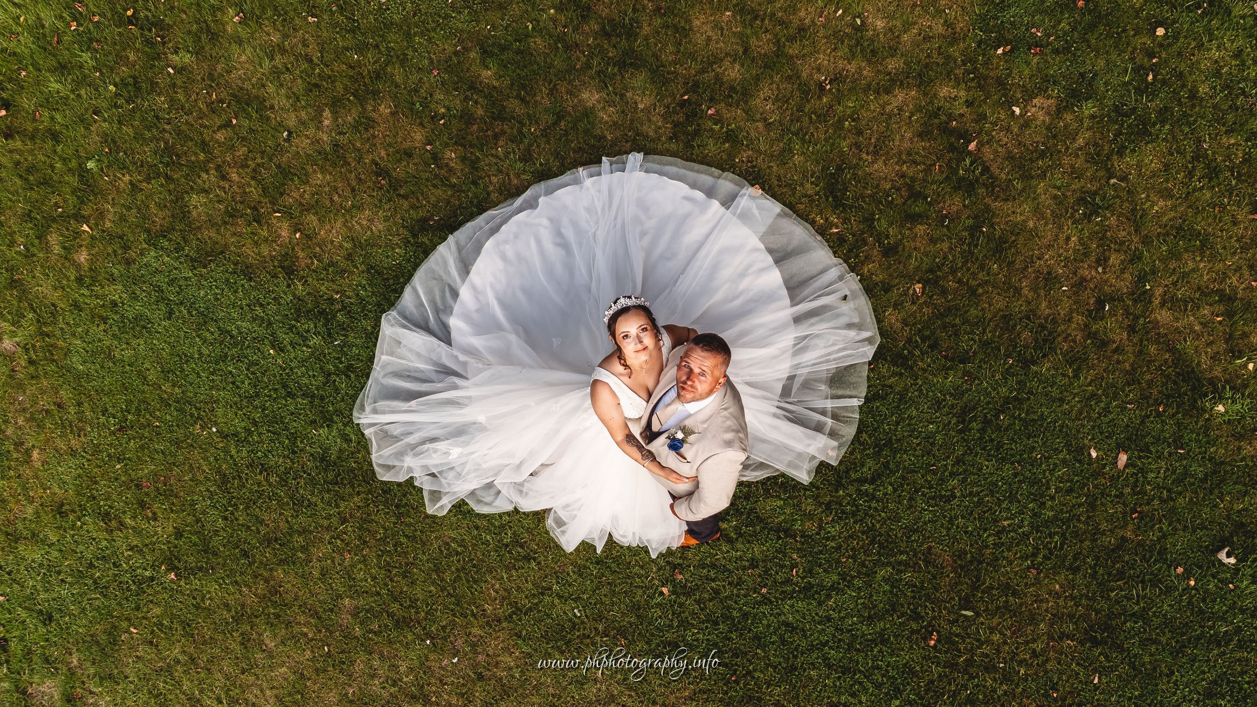wedding photographer hellidon lakes