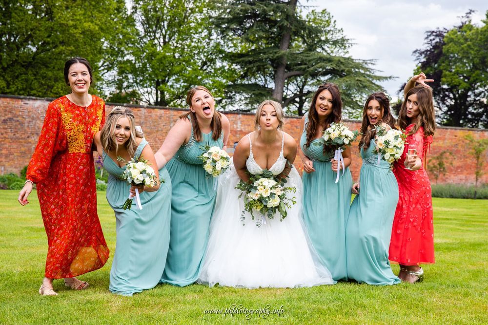 Relaxed Wedding Photographer
Cinematic Wedding Photographer
Cinematic Wedding Videographer
Luxury Wedding Photographer
Candid Wedding Photog