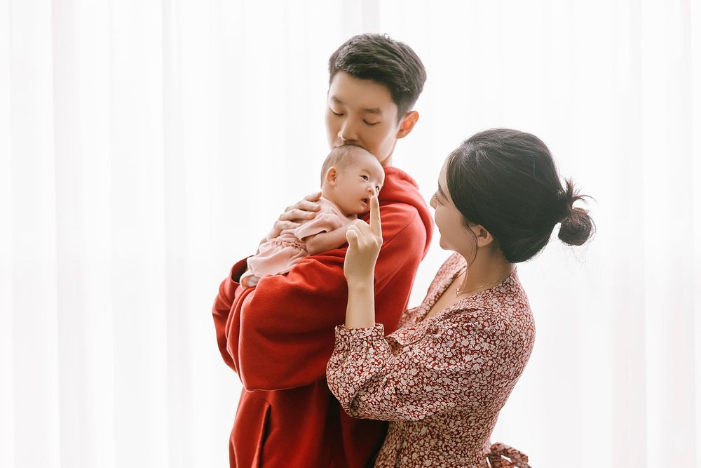 Calgary Newborn, Baby, Maternity, Milestone & Family Photography | 10+ Years Expertise | 100% Client Satisfaction