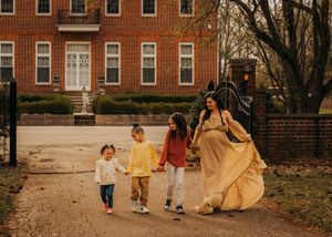 Maternity Portraits at Coxhall Gardens near Indianapolis.
