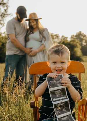 Maternity Photos with toddler.
