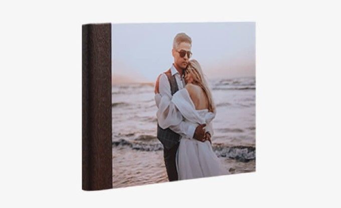 Customized photo cover cover with a family photo, featuring a wrap-around design and gallery-style finish