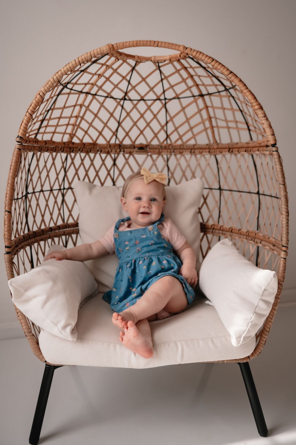 Auburn Ma first birthday cake smash photographer