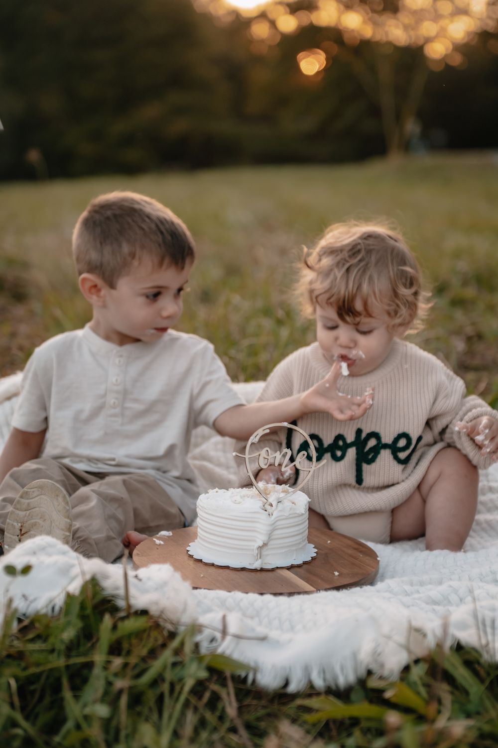 Sturbridge MA cake smash photographer