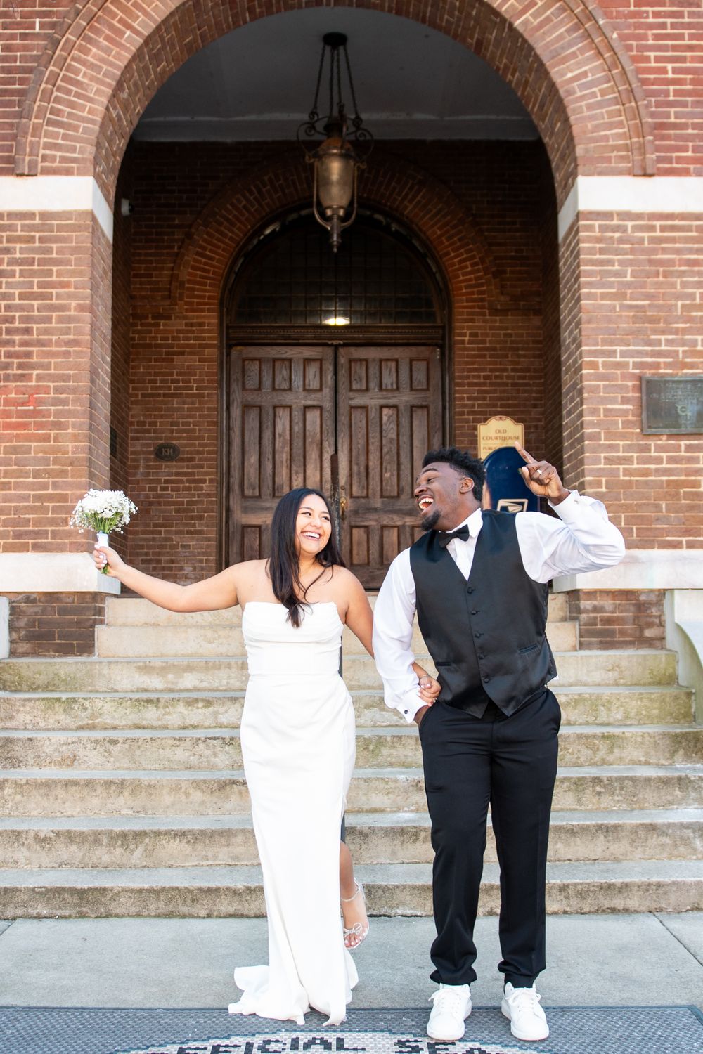 Downtown Knoxville Elopement Photographer, Knoxville Courthouse Elopement, Courtney Haskins, Courtney Renee Images, Knoxville Elopement