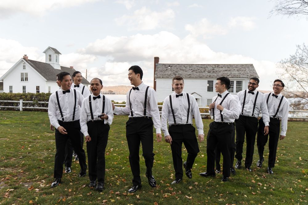 riverhouse at Goodspeed station bridal party photos