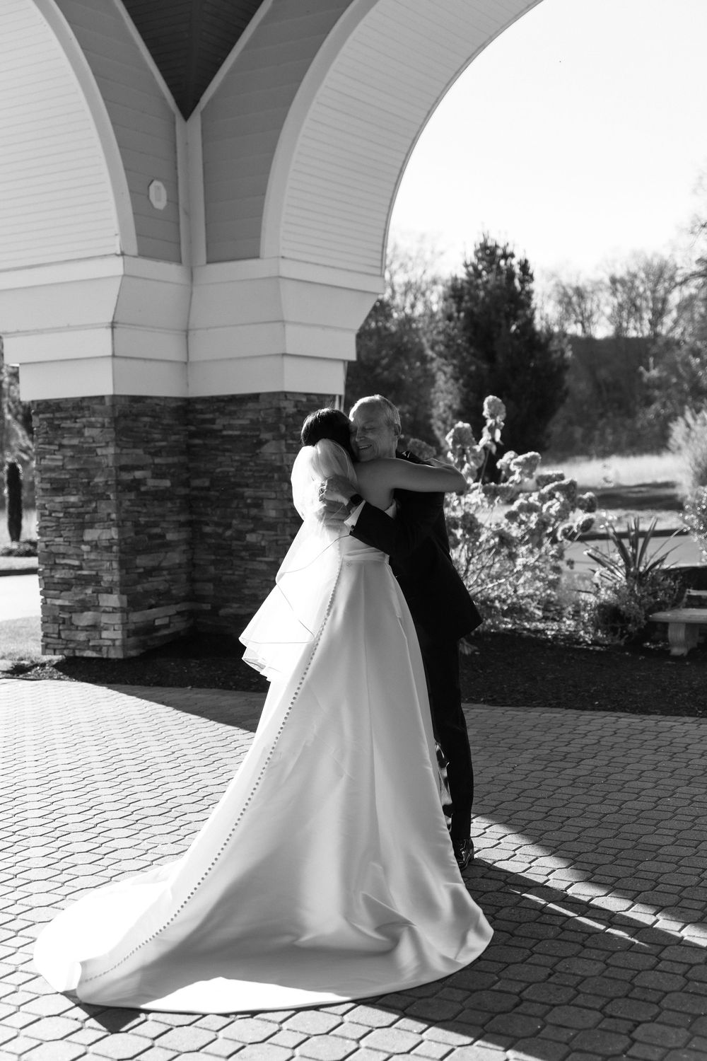 riverhouse at Goodspeed station bridal party photos