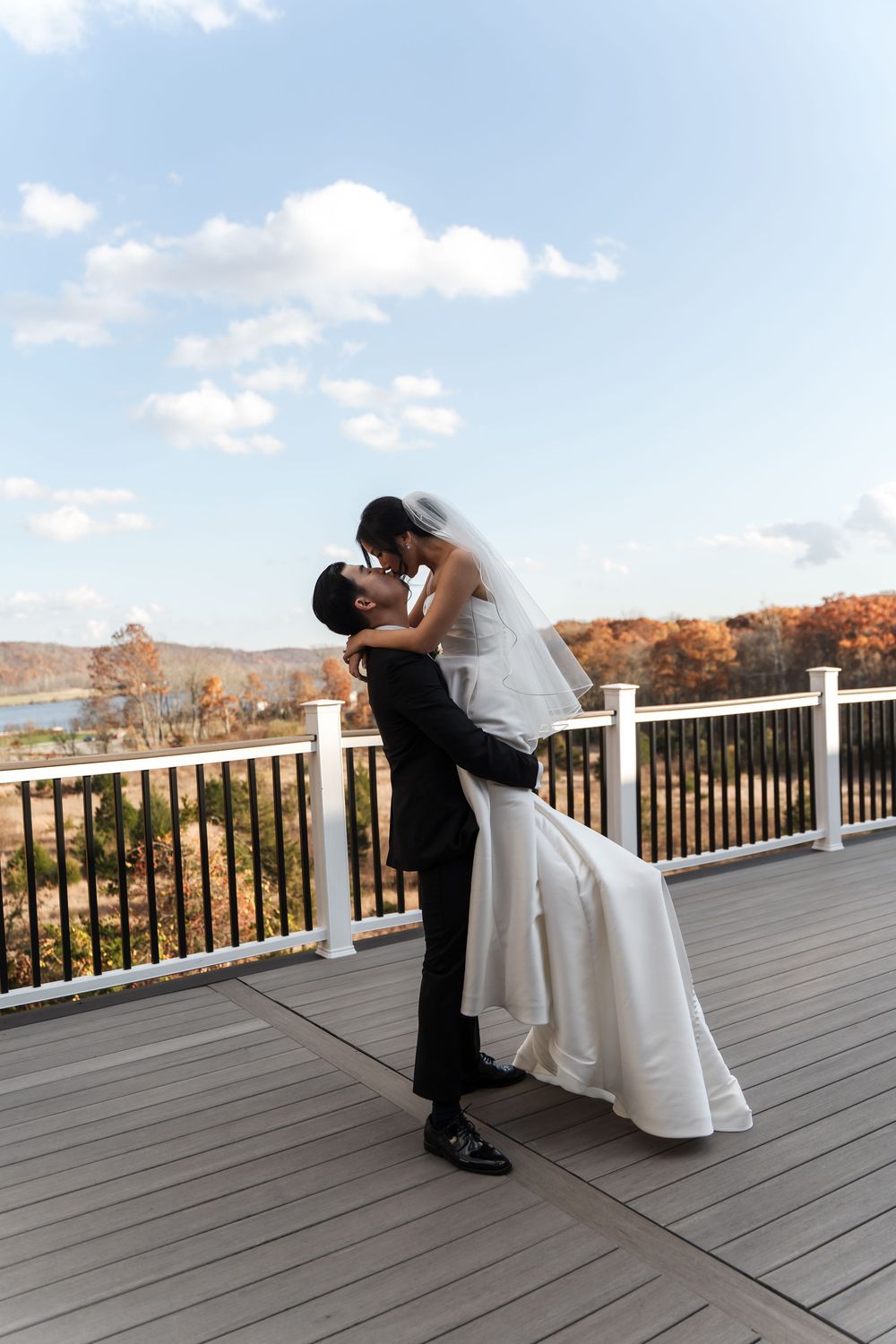 riverhouse at Goodspeed station bride and groom portraits
