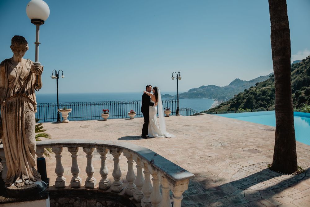 Bride at a private wedding villa overlooking the sea in Taormina