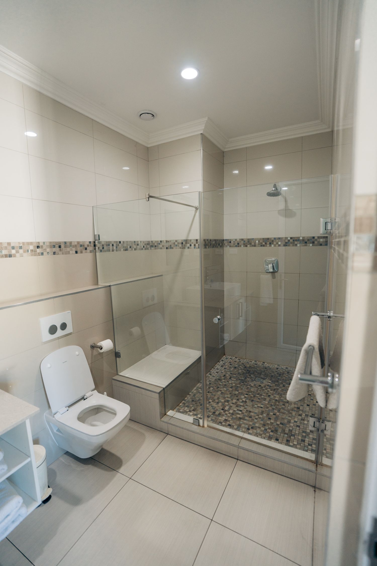 salle de bain chambre d'hotel tenbergen pension windhoek