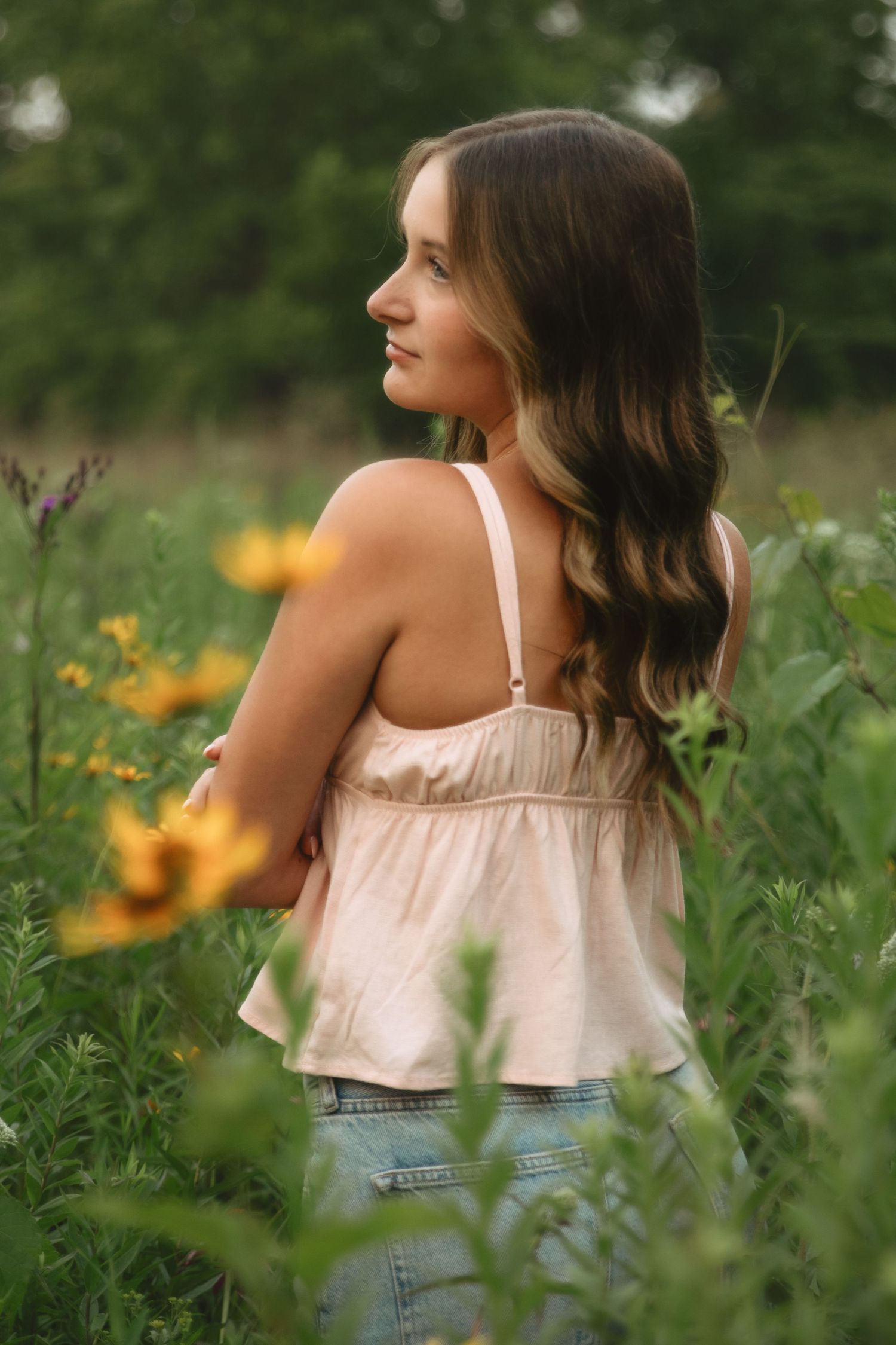 Senior girl photography. Wild flowers and jeans. Greensburg, Pennsylvania