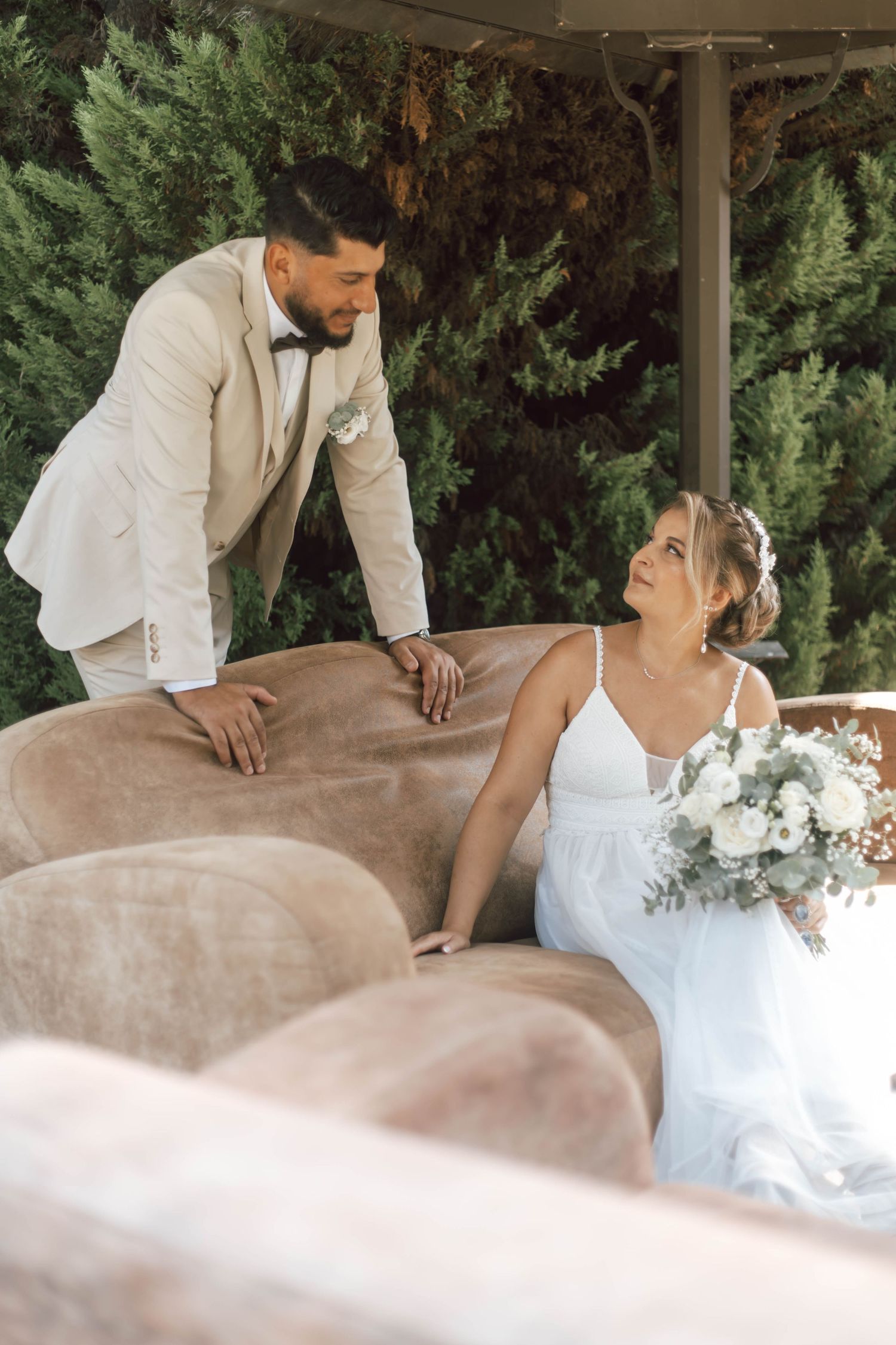 Photographe de mariage Bordeaux qui fige la complicité et le naturel
