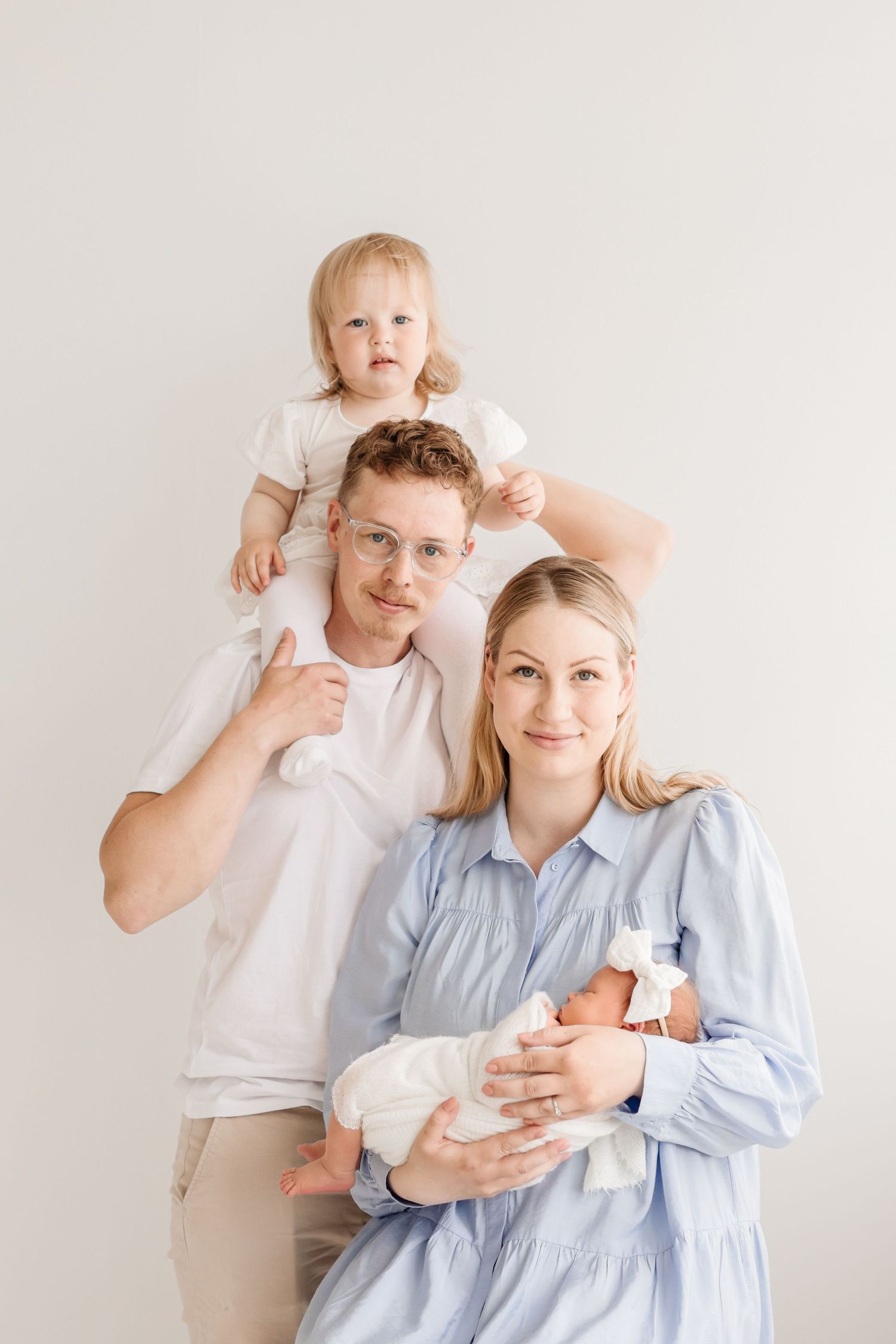 Newbornkuvaus | Jasmine Grahn | valokuvaaja Ulvila |
https://www.jasminegrahn.fi/