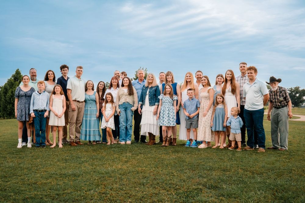 large family portrait at moncus park family photo session