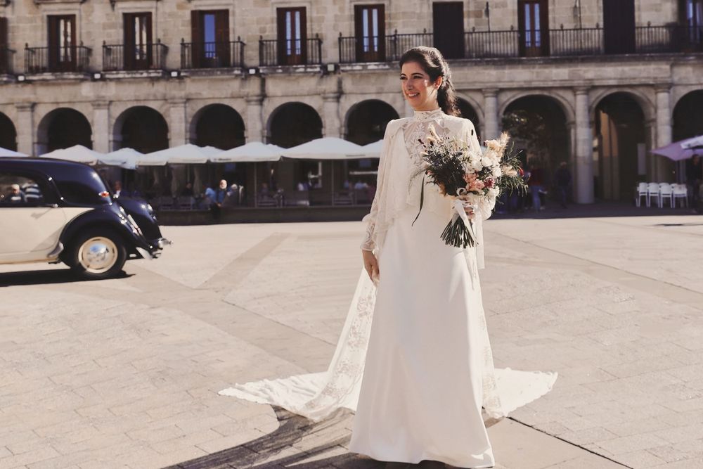 Wedding photographer in Mallorca, Ibiza, Barcelona, Sevilla, San sebastian, Spain. Luxury photoshooting, wedding venues in Spain, Basque