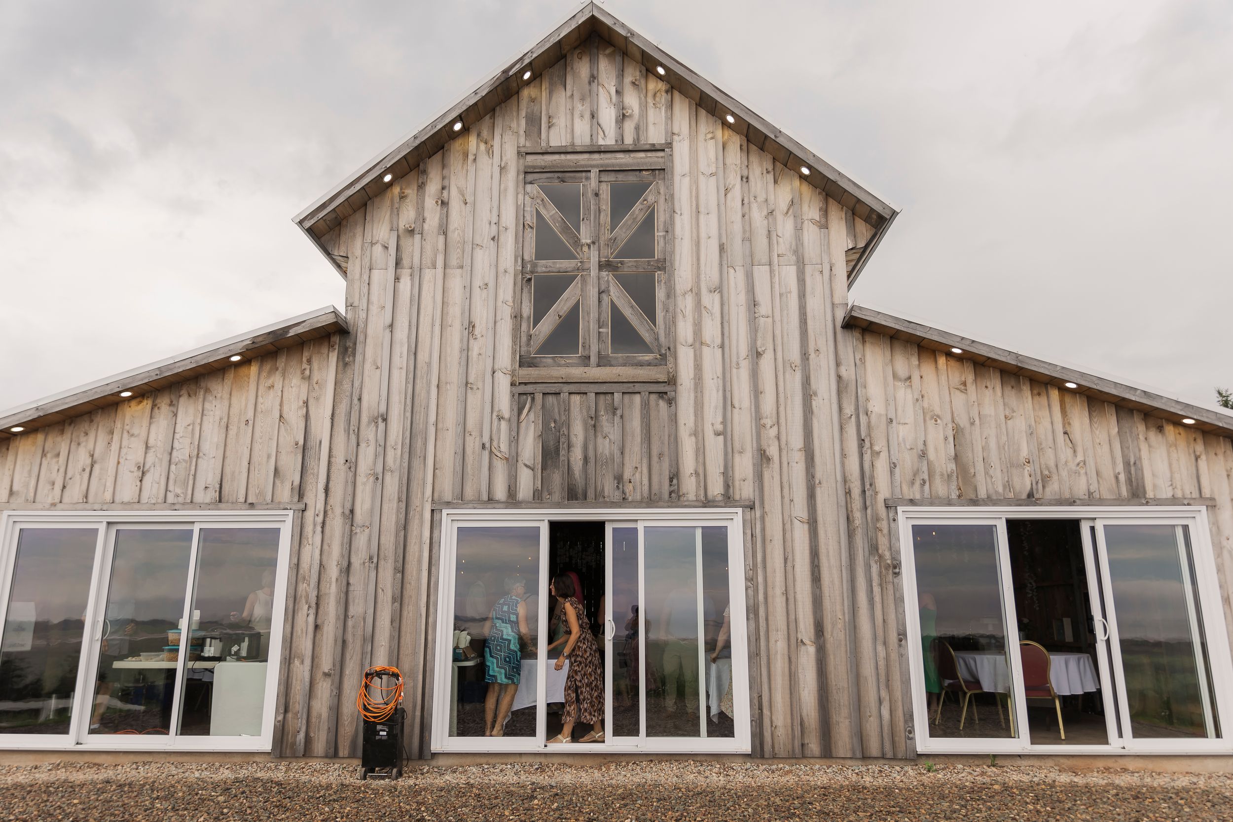Hopewell Highlands heartfelt genuine wedding day photography in New Brunswick, story-driven connected wedding photography for timeless photo