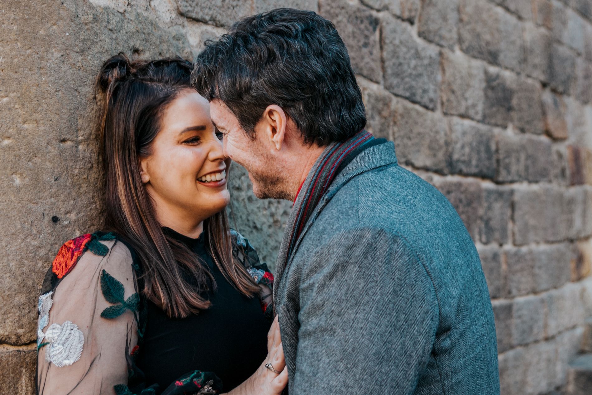 Celebrate 20 Years of Love! A romantic anniversary photoshoot in Barcelona to capture your story.