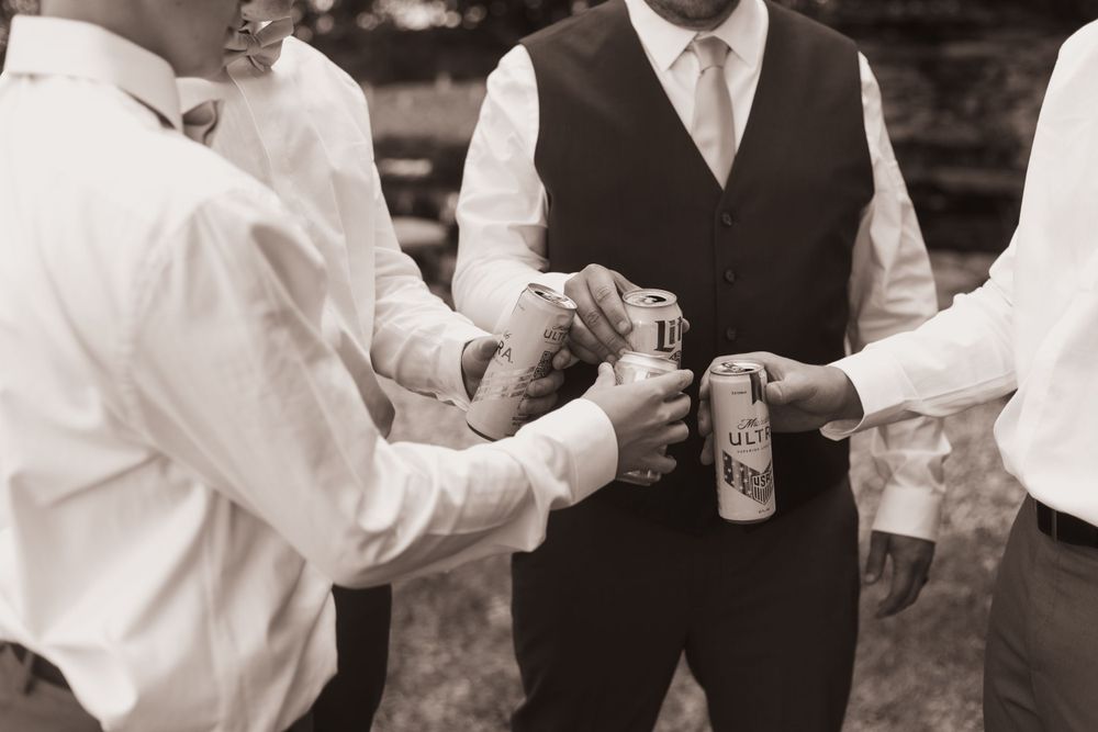 Hamilton Ohio summer backyard wedding photography by Vicci Photo Dayton Ohio Photographer Victoria Wooton