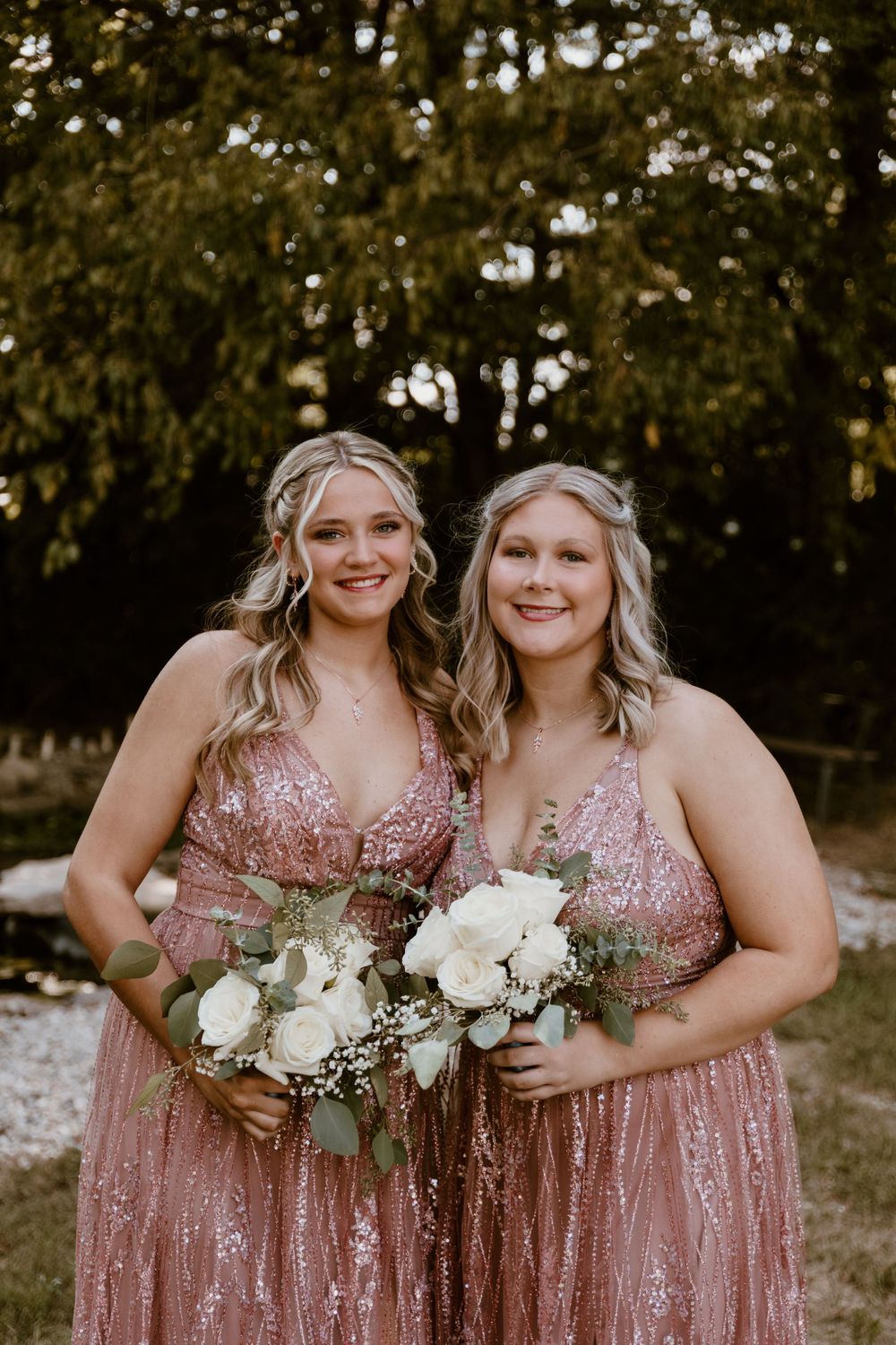 Hamilton Ohio summer backyard wedding photography by Vicci Photo Dayton Ohio Photographer Victoria Wooton