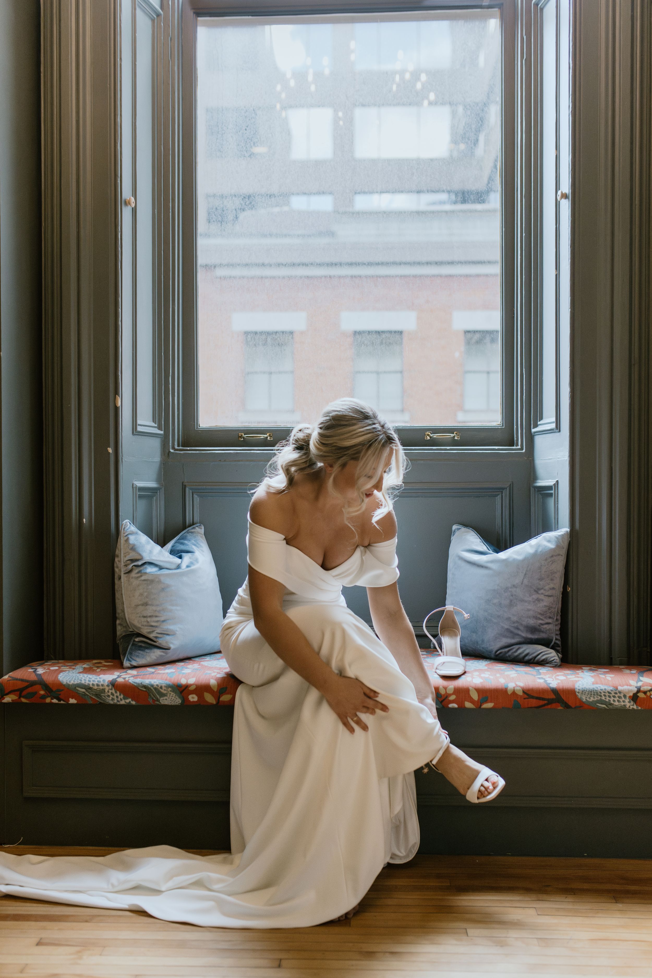 The Halifax Club Wedding, November Wedding, Halifax Nova Scotia, Downtown, Halifax Photographer