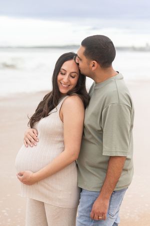 Family candid photos in sydney, maternity and child family photos