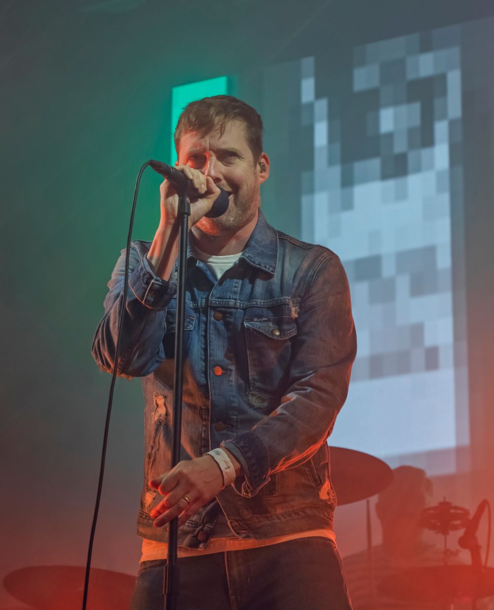 Nick Hodgson Kaiser Chiefs Lead Singer