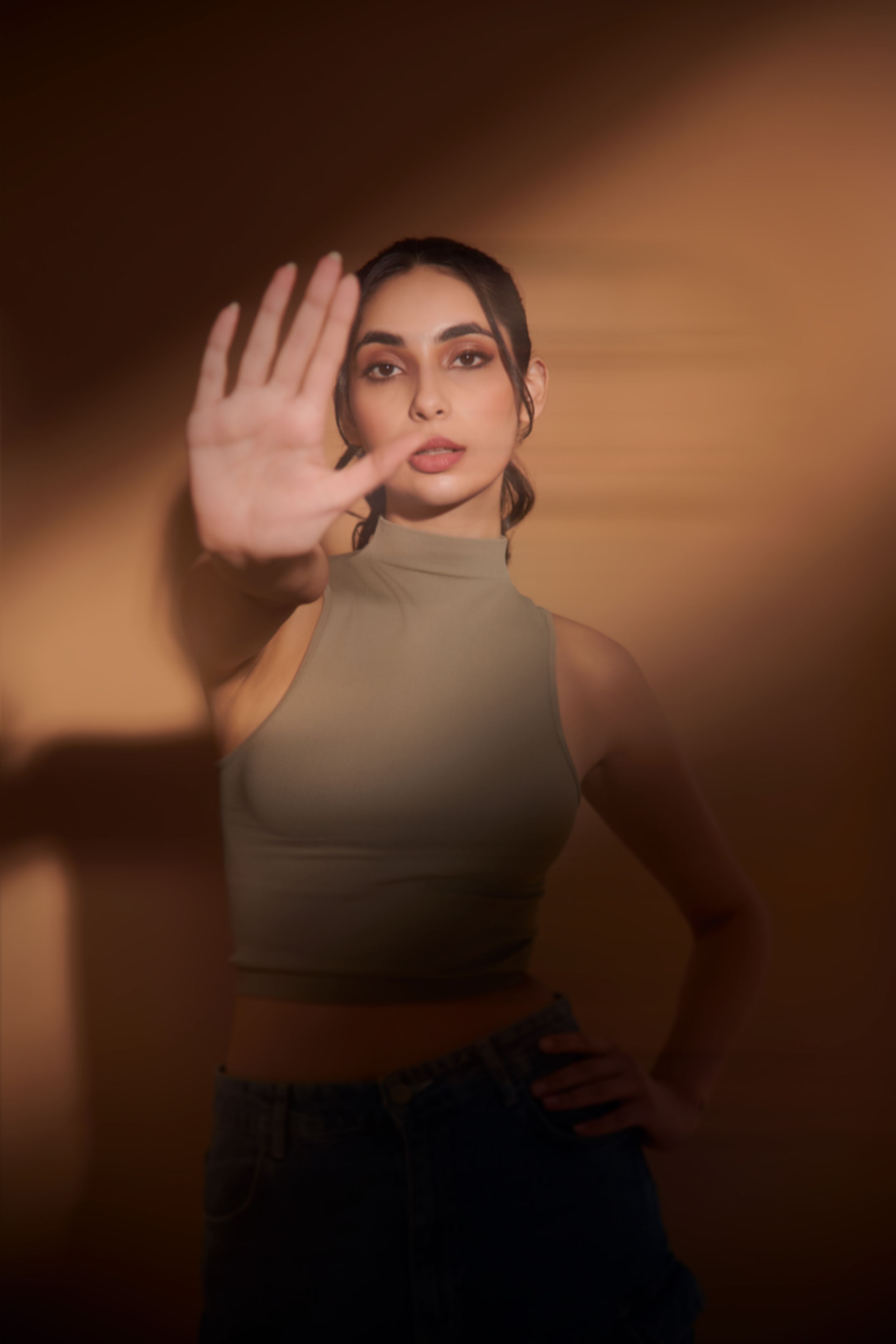 motion blur  model posing