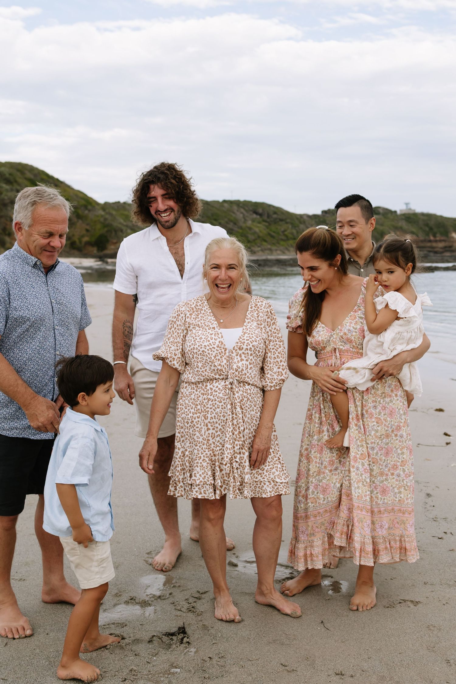 Fun and relaxed extended family photoshoot in Flinders on the Mornington Peninsula