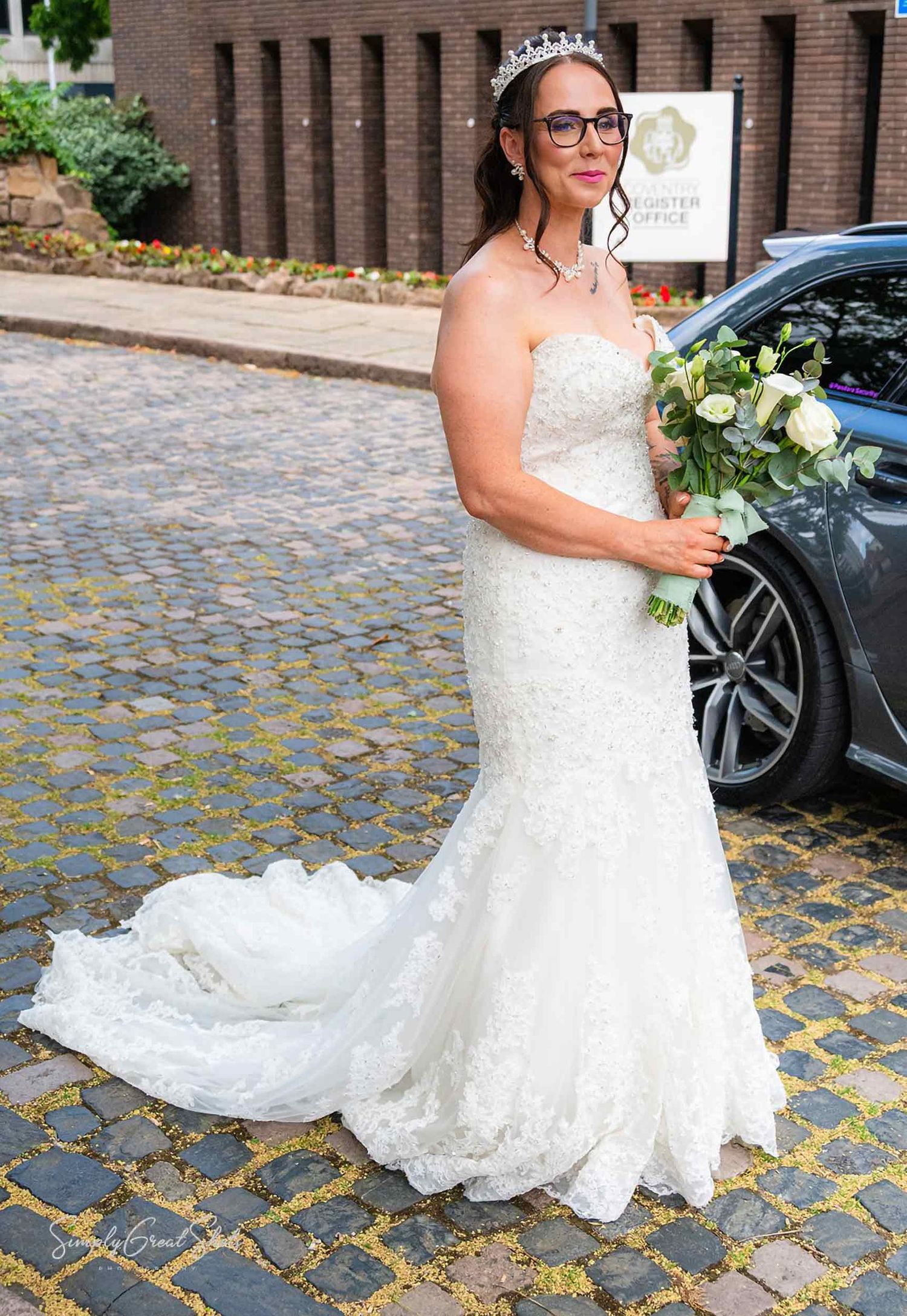 Bride arrival photograph at Coventry Registry Office