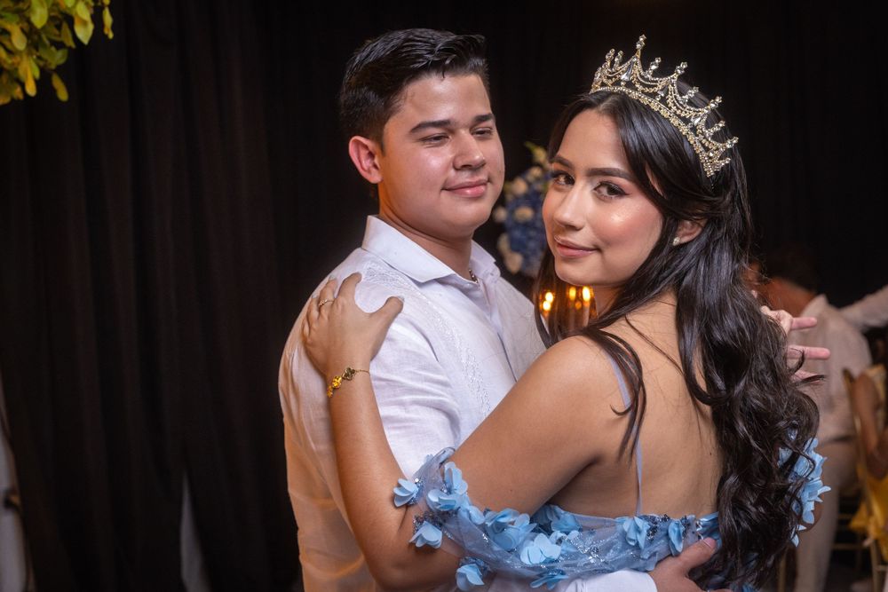 Celebrando los Quince en Valledupar: Una Noche de Ensueño y Fotografía
