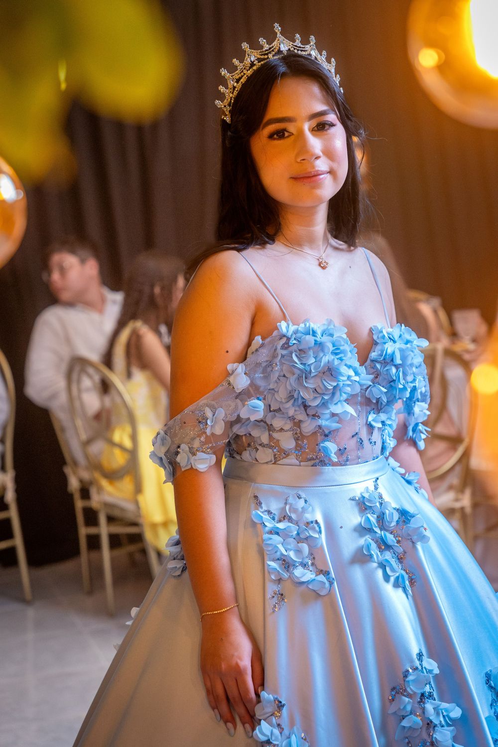 Globos, Vestido y Amor: Fiesta de Quinceaños con Estilo en el Caribe