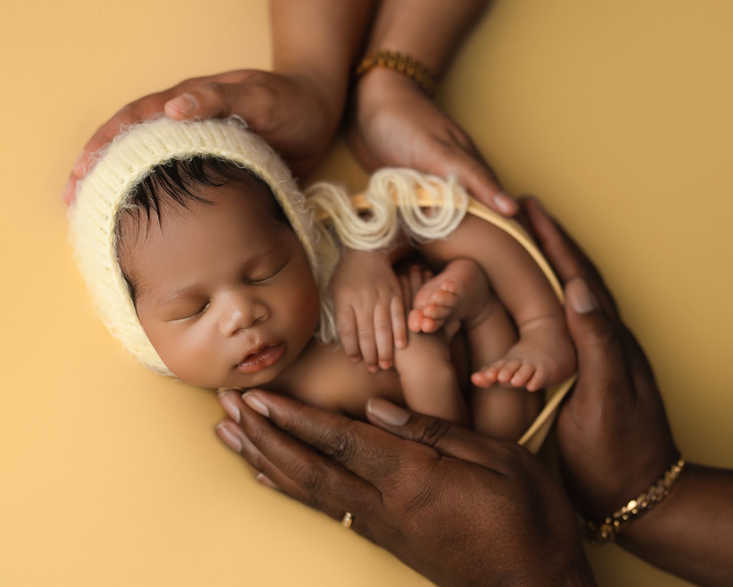 Newborn photography studio located in between Atlanta, Georgia and Birmingham, Alabama with full service photo studio.