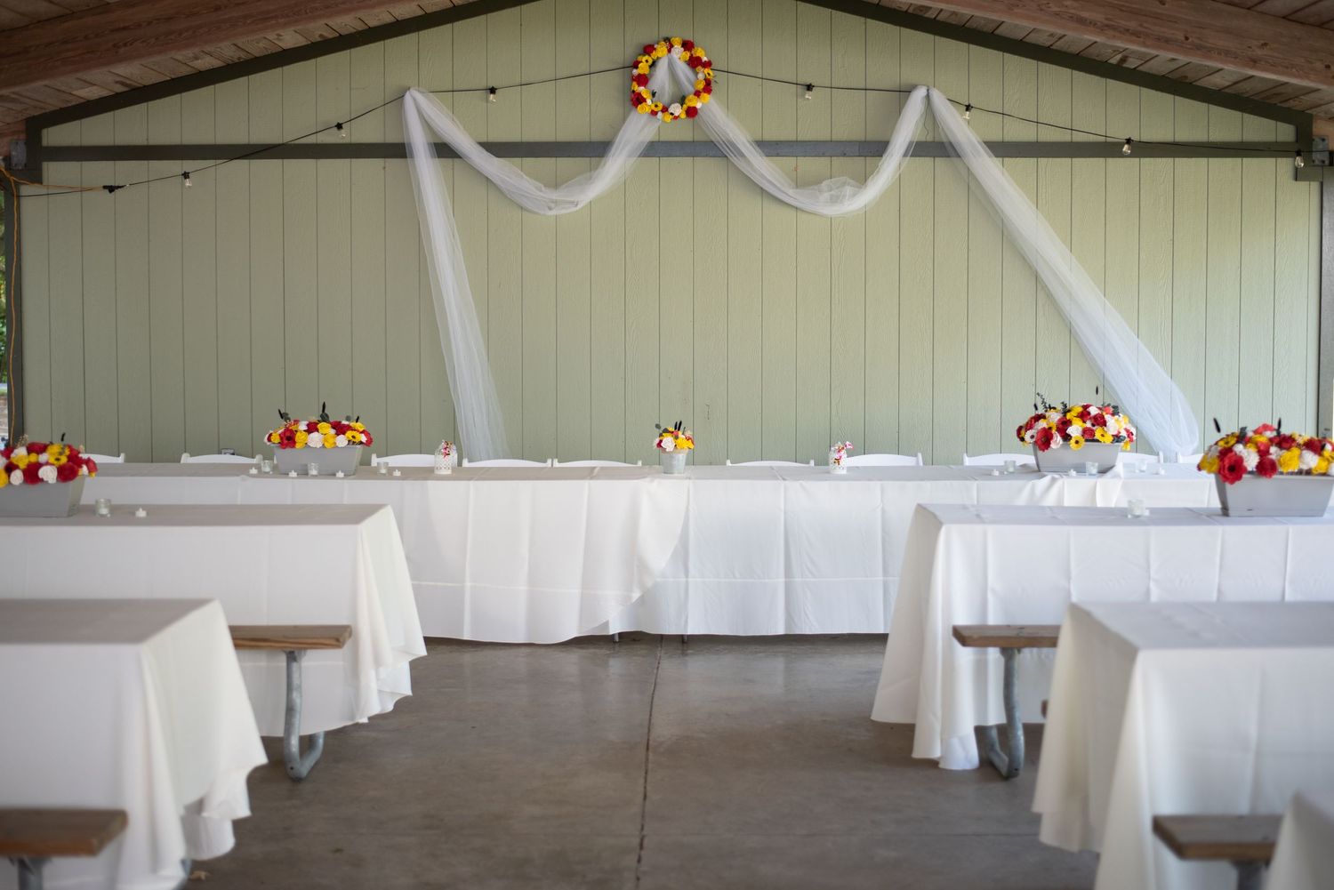 Wedding décor under the pavilion at Wye Island for a September wedding at a Maryland Wedding Venue on a Budget.