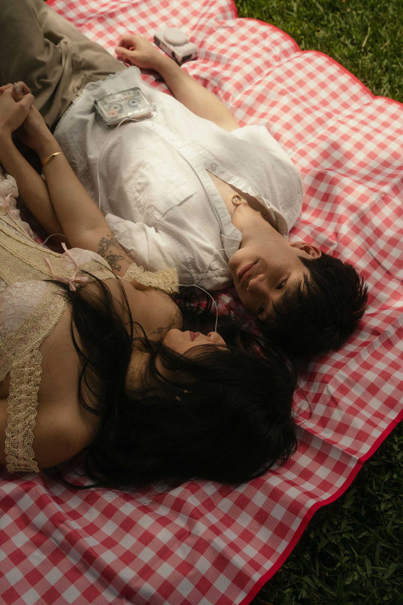 Huntington Library Engagement Photos | Cinematic Picnic Shots