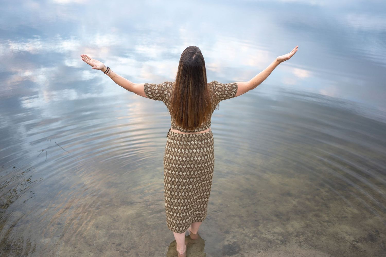 NEI therapie
Neuro Emotionele Integratie Therapie
emoties behandelen en loskoppelen
spiritueel inzicht
bewustwording 
meditatie 
biotensor