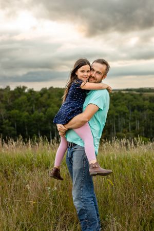 valley views with father and daughter